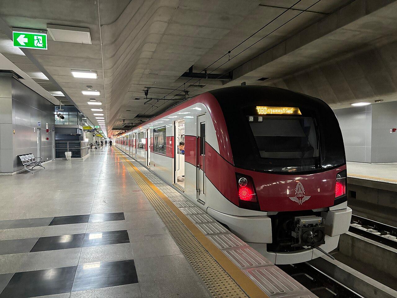 SRT Light Red Line train at Krung Thep Aphiwat