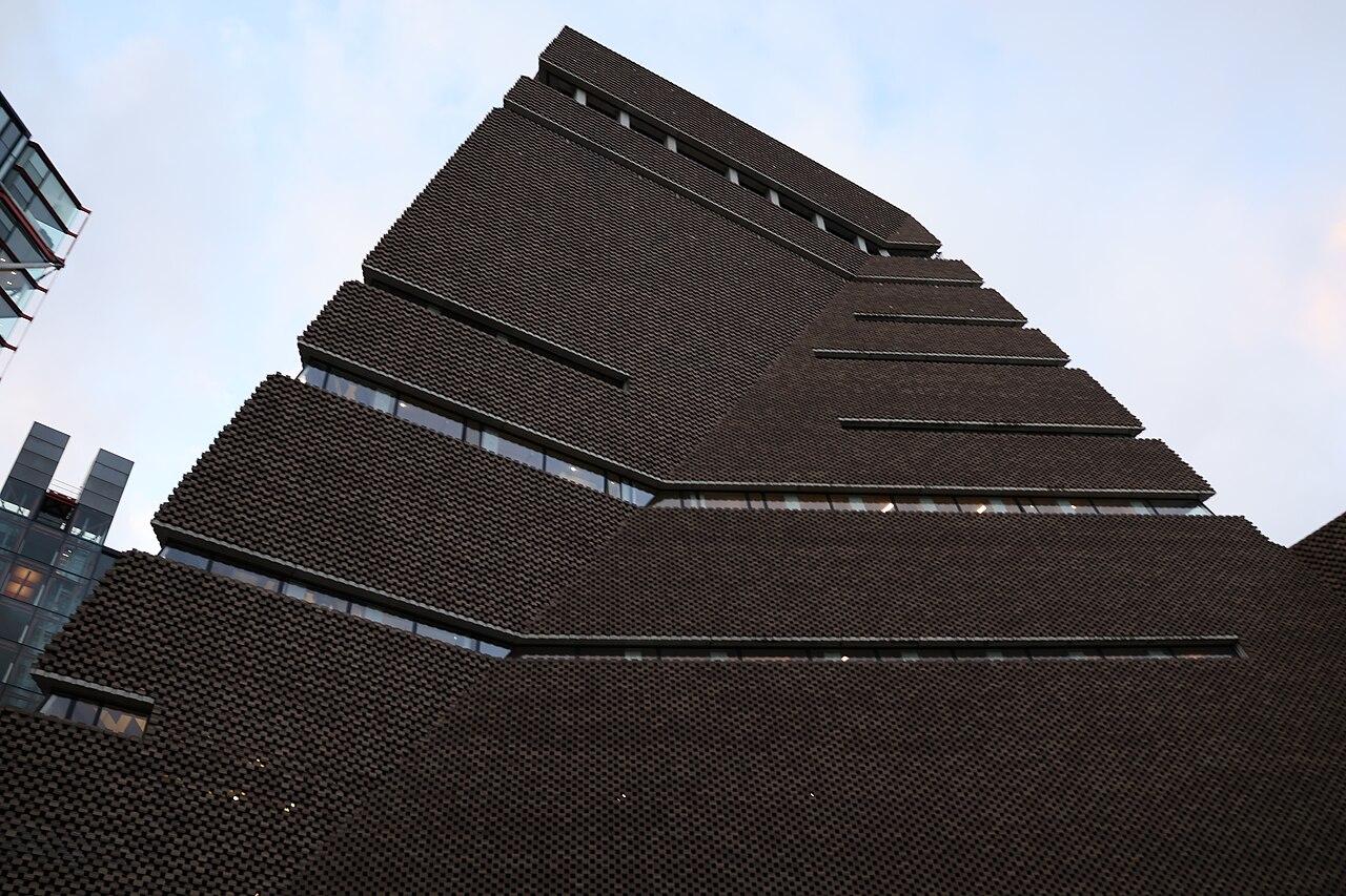 Exterior of Tate Modern on the Thames