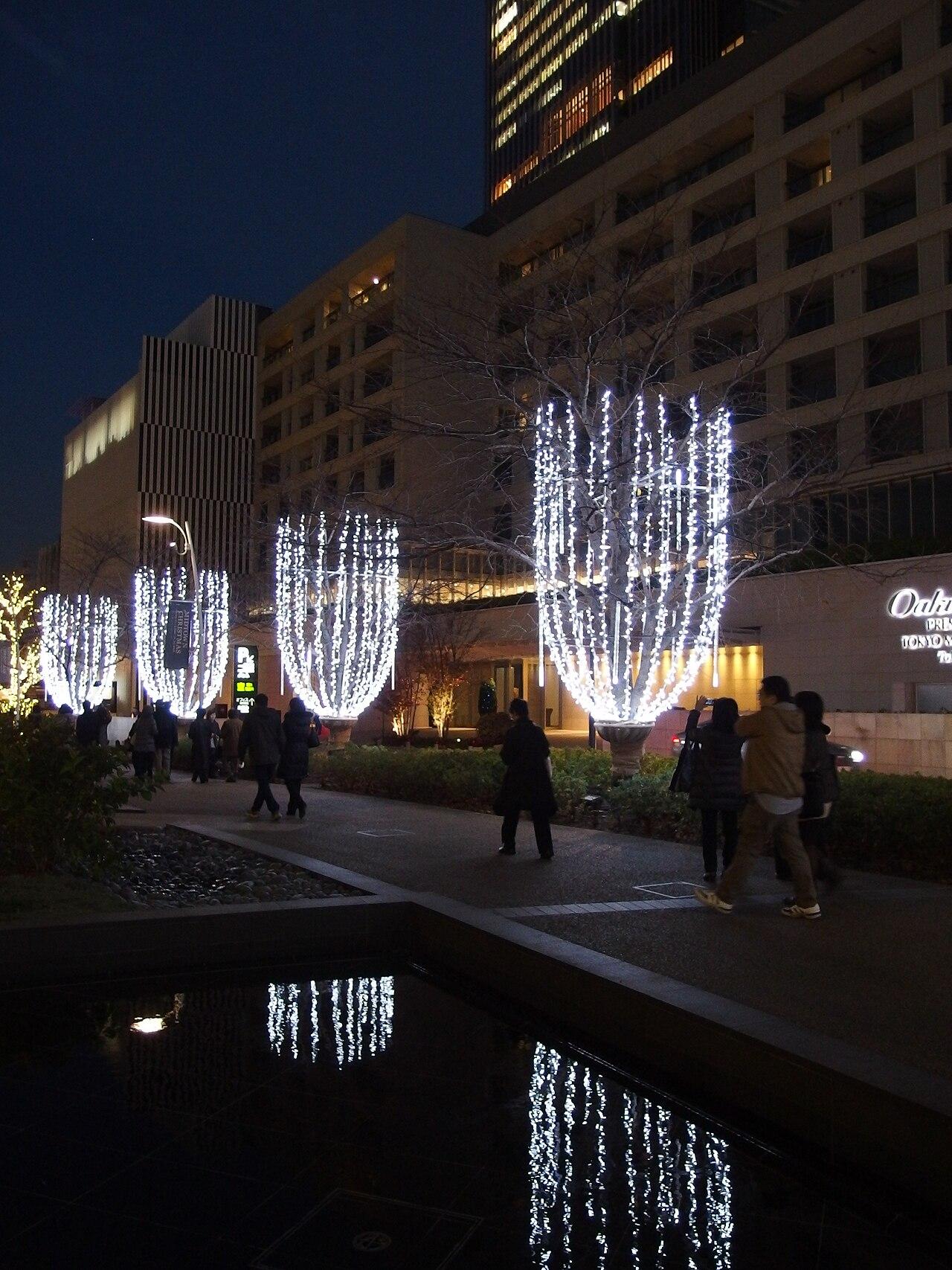 Christmas illuminations at Tokyo Midtown