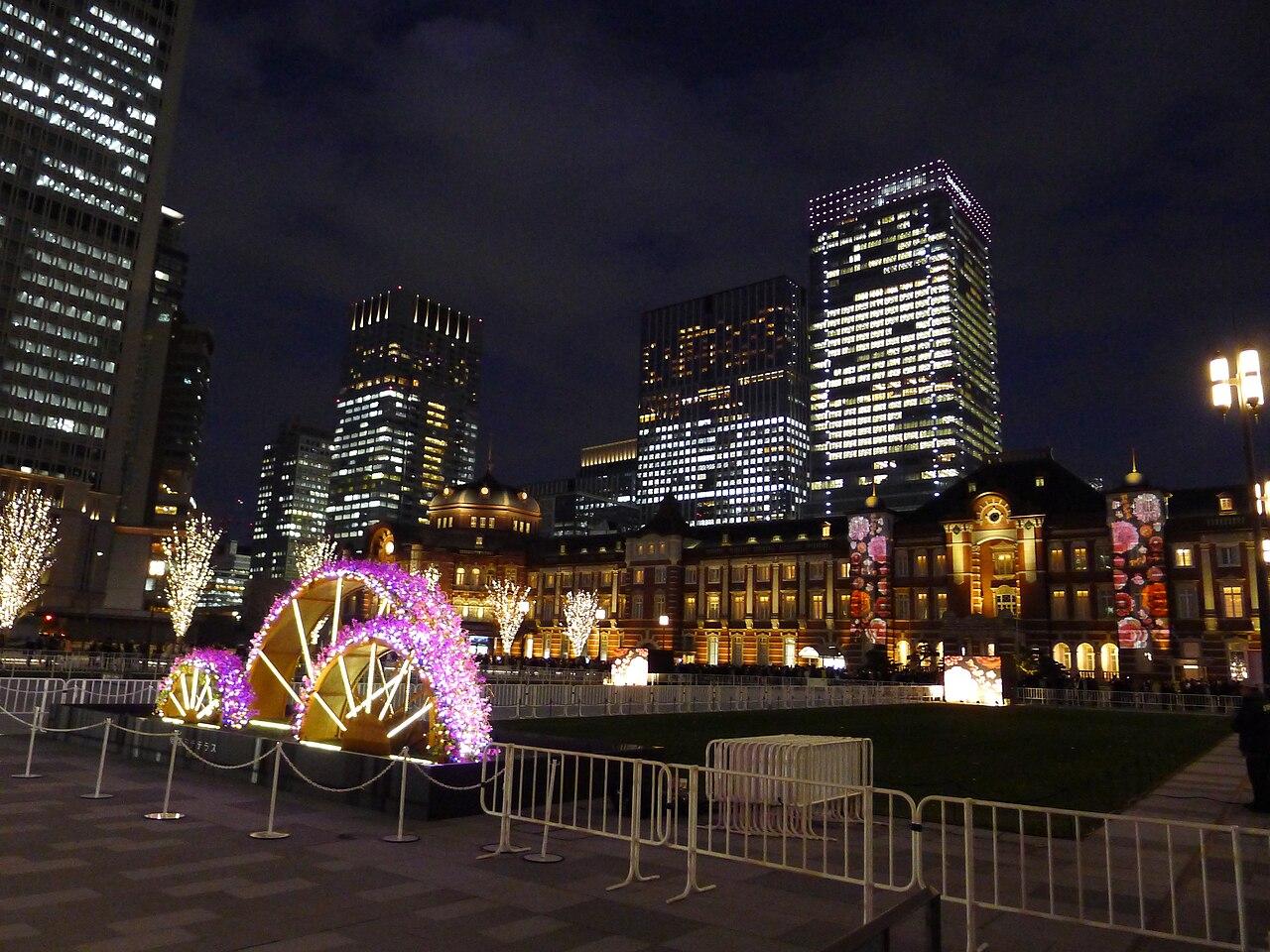Illuminations near Tokyo Station Marunouchi Square